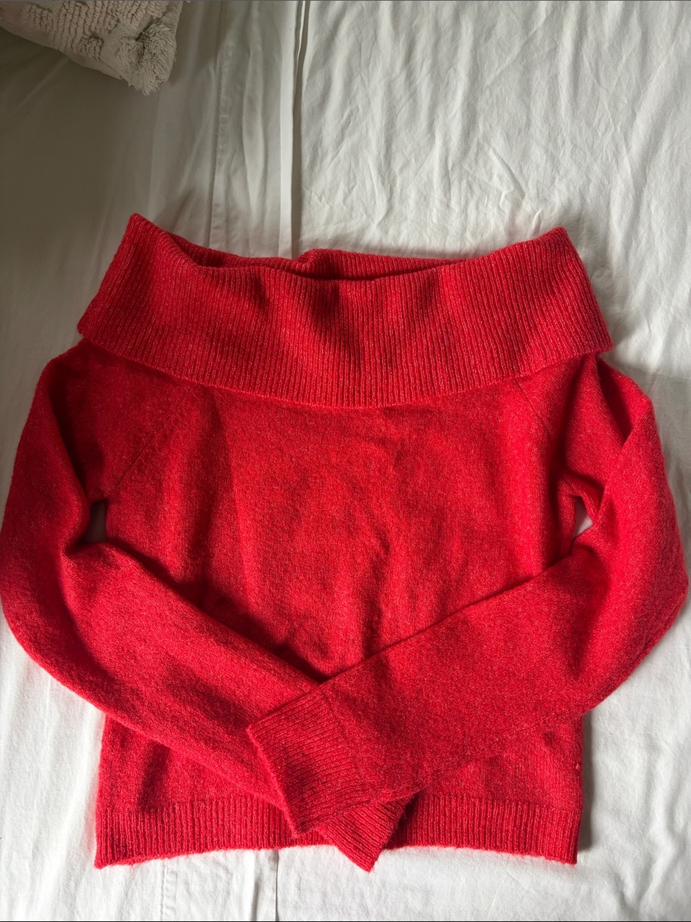 NWOT American Eagle Outfitters Red Off-Shoulder Foldover Sweater Sz M